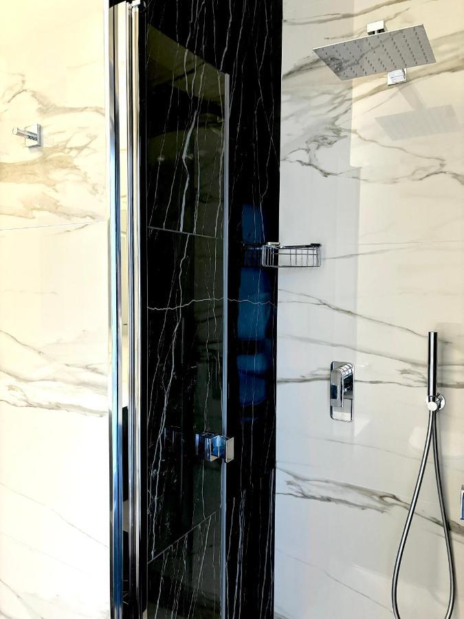 Les Suites Di Adi Apt باري المظهر الخارجي الصورة